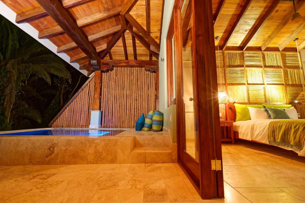 Sleeping Giant Rainforest Lodge 벨모판 외부 사진