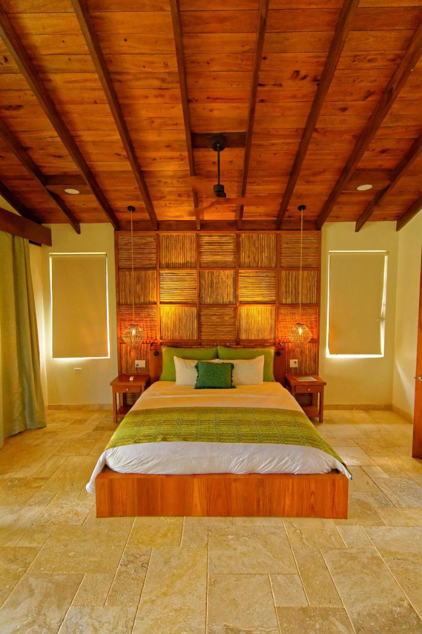 Sleeping Giant Rainforest Lodge 벨모판 외부 사진