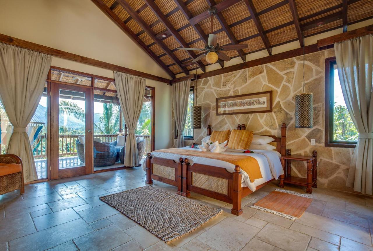 Sleeping Giant Rainforest Lodge 벨모판 외부 사진