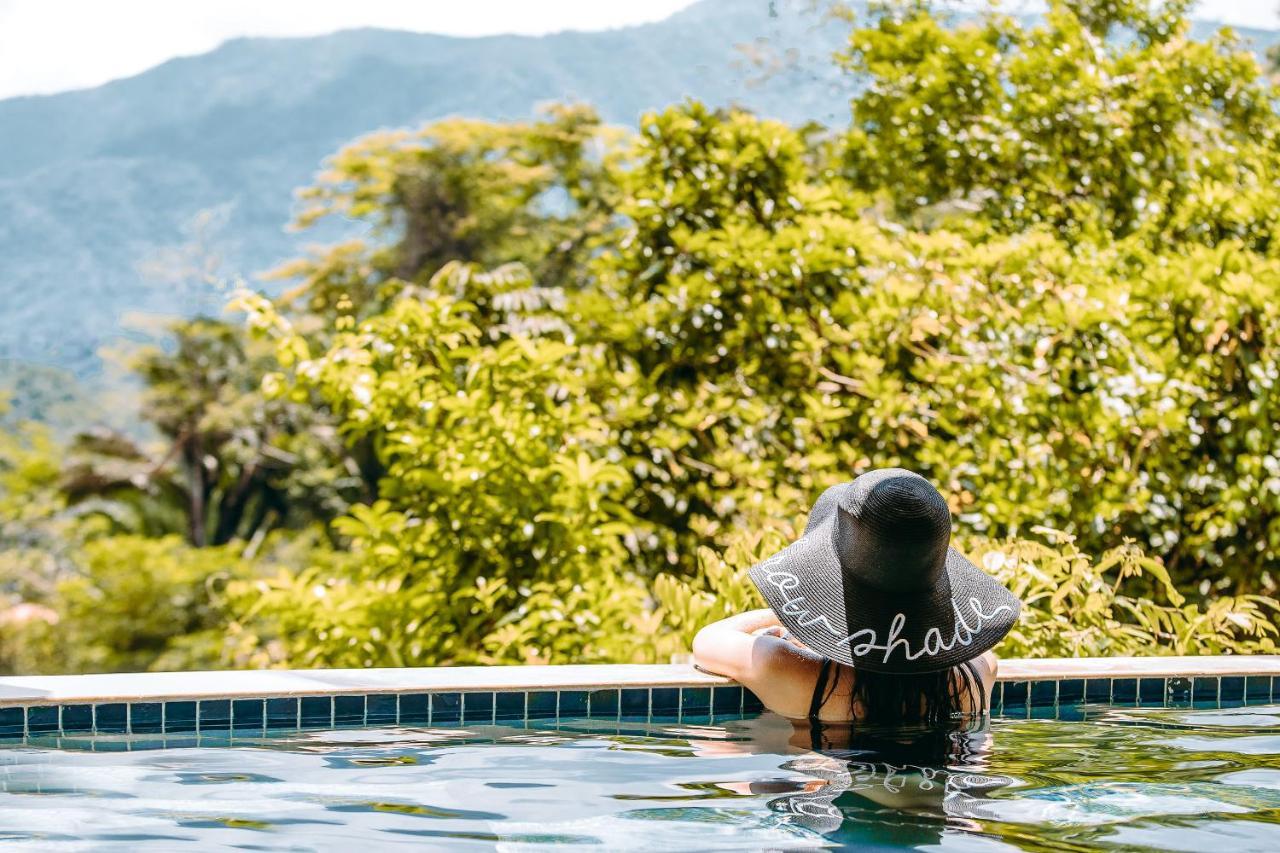Sleeping Giant Rainforest Lodge 벨모판 외부 사진